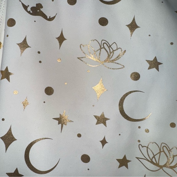 DISNEY Aladdin Jasmine Stirrup Leggings Cream and Gold Size Extra Large - Picture 14 of 16